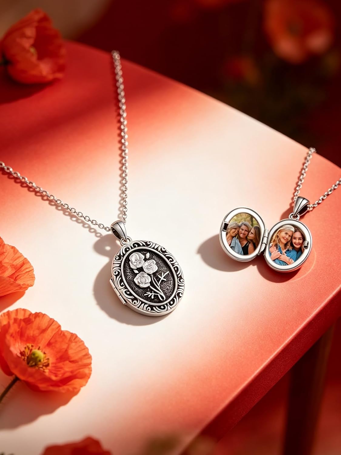 Birth Flower Photo Locket Necklace 12 Month Locket Necklace with Pictures Birth Flower Photo Jewelry Gifts for Women Mother Mom