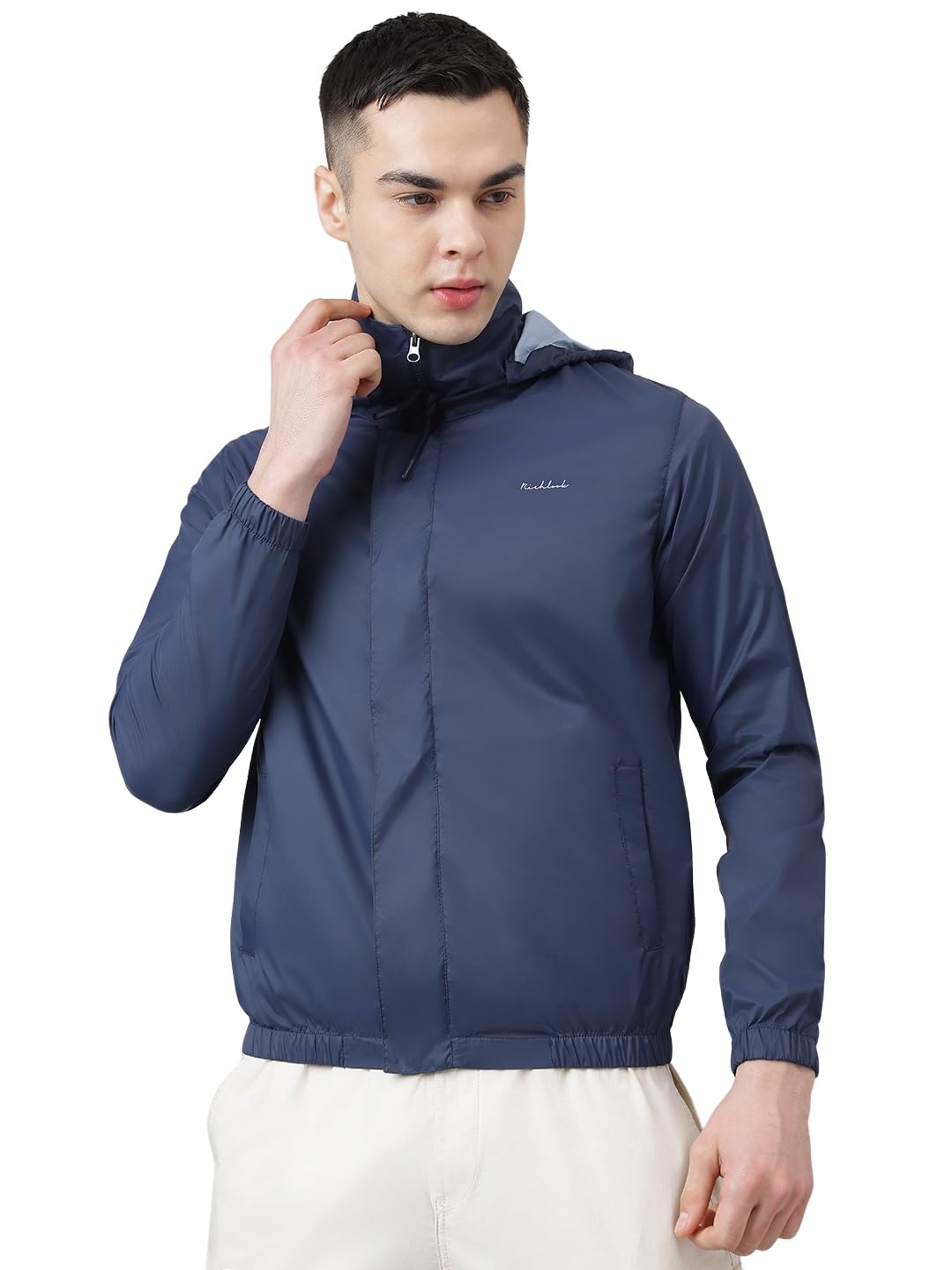 Windcheaters – Modern Style with Wind and Rain Protection