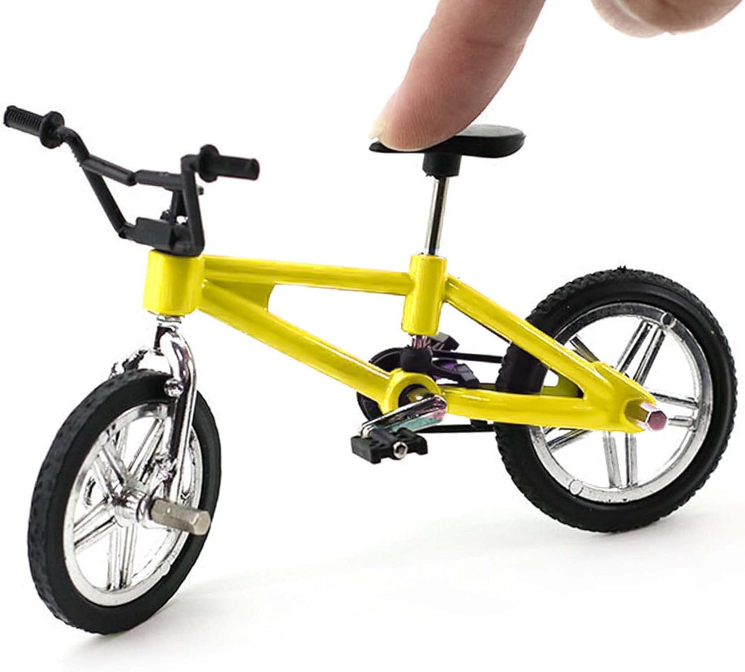 Mini Bike Bicycle Accessories Model Toys for 1/10 Scale RC Crawler Car SCX10 TRX4 Tamiya CC01 D90 D110 (Yellow)