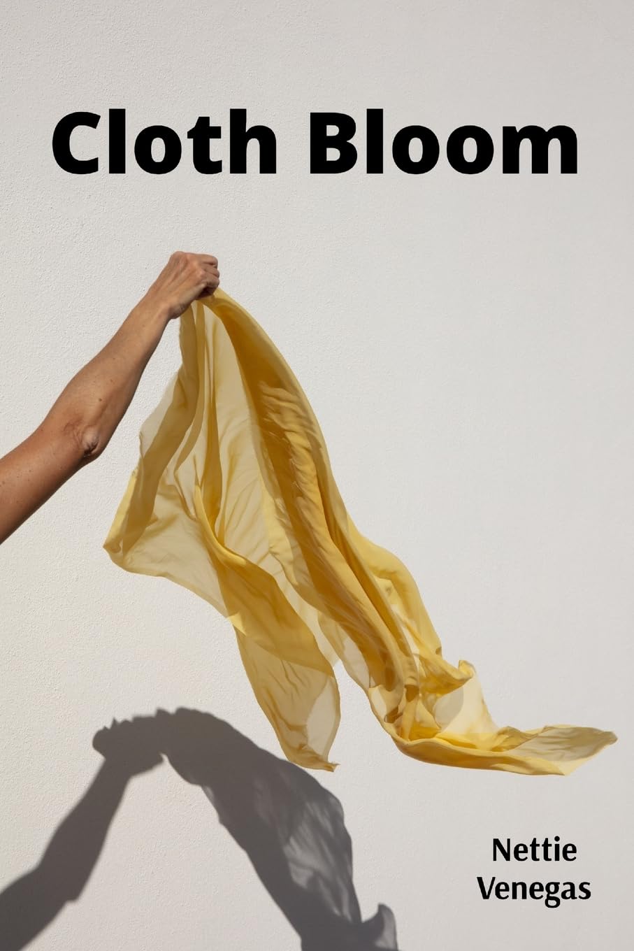 Cloth Bloom exprimez votre style avec ce tissu unique aux broderies poétiques et colorées