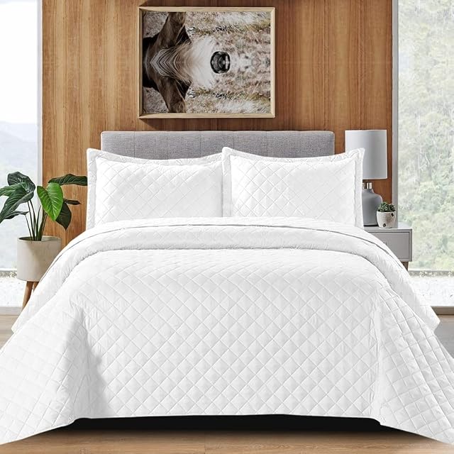 Double Bedspread Bed Throw Embossed Pattern Reversible Quilted Bedspread Set with 2 Pillow Shams - Decorative Quilt Coverlet Bedding Set, White