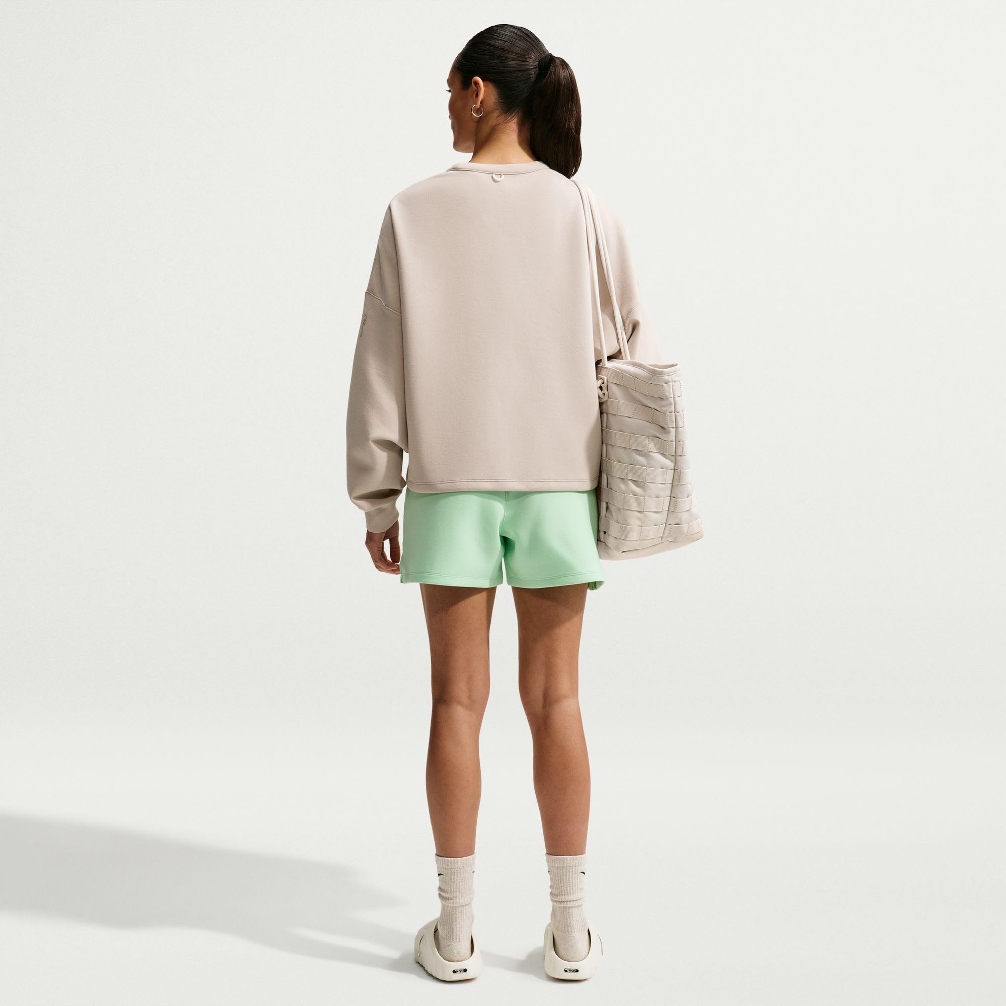 Nike Nike Dri-fit 24.7 Impossiblysoft Weite Shorts Mit Mittelhohem Bund (Ca. 10 Cm) Für Damen - Shorty Kobiety