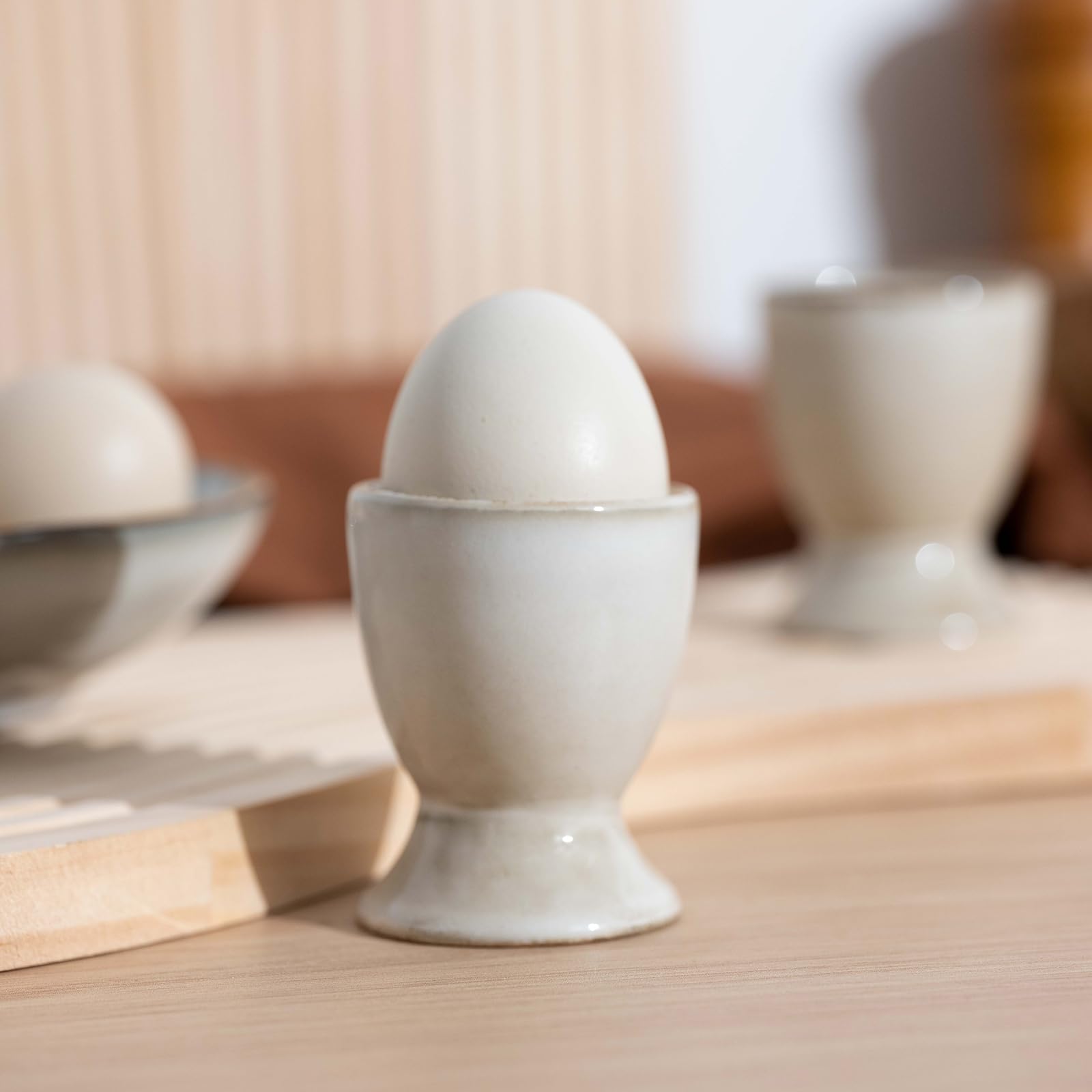 Eierbecher Porzellan 6er Set Rund Weiss für Hart und Weichgekochten Eiern, Stapelbar, Eierständer 6 Stück Keramik Blau Tiefseeblaue Reaktivglasur (G)