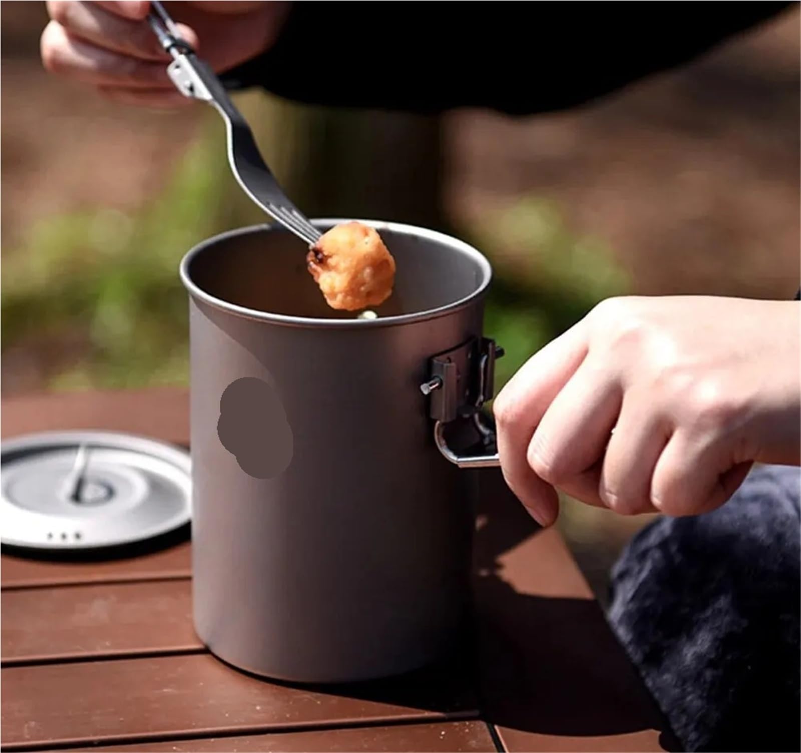 Olla portátil de 900 ml con Tapa y asa Plegable: Utensilios de Cocina for Exteriores, Camping y Picnic.