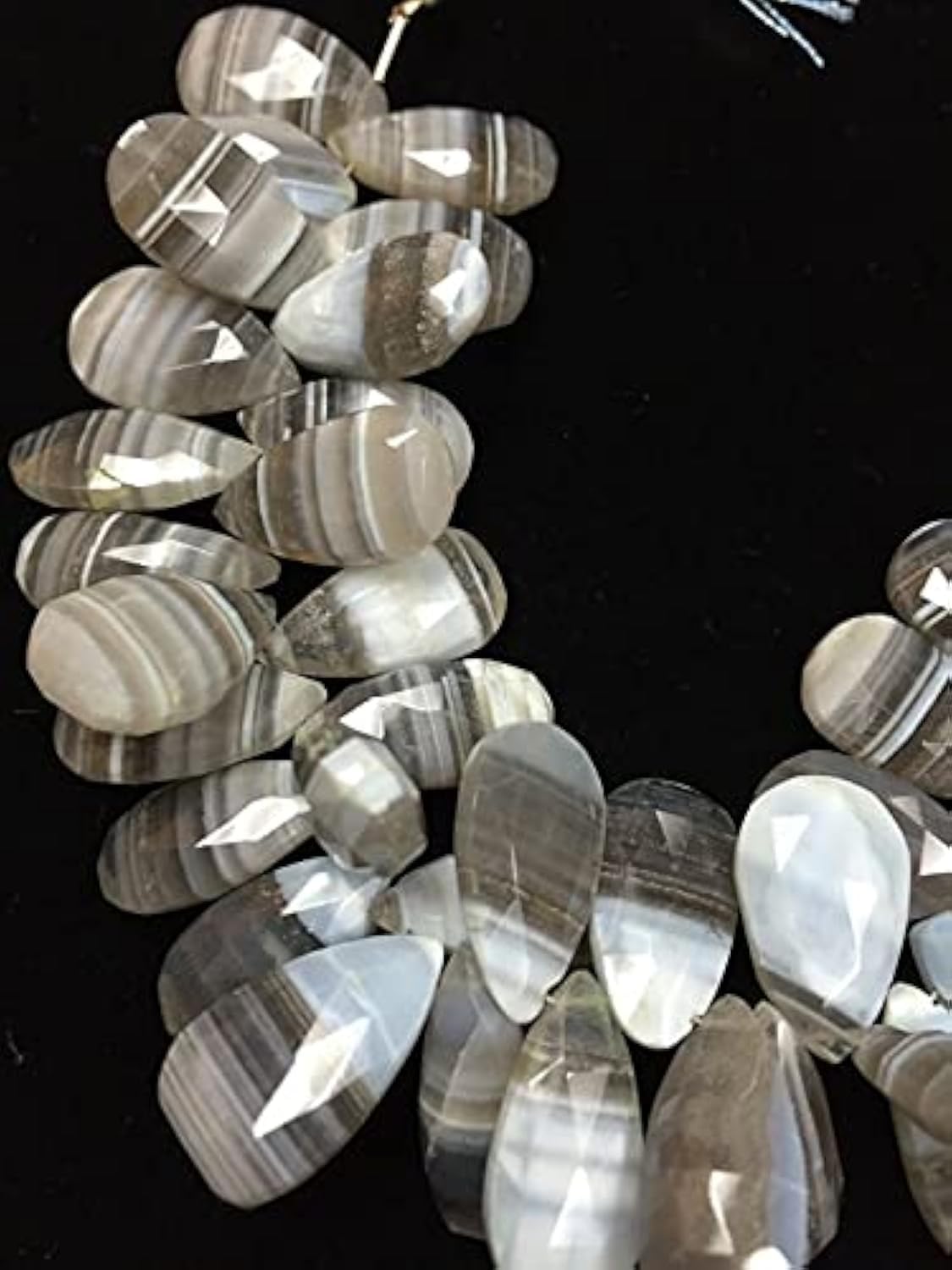 Opale africaine briolette anti-ternissement pour remplacer les perles synthétiques ternes