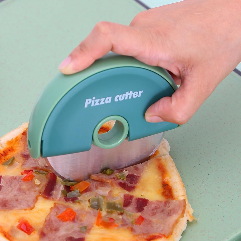 Generic Pizza cutter wheel with protective blade cover, easy to clean, dishwasher safe Handheld rolling pizza slicer (01), undefined