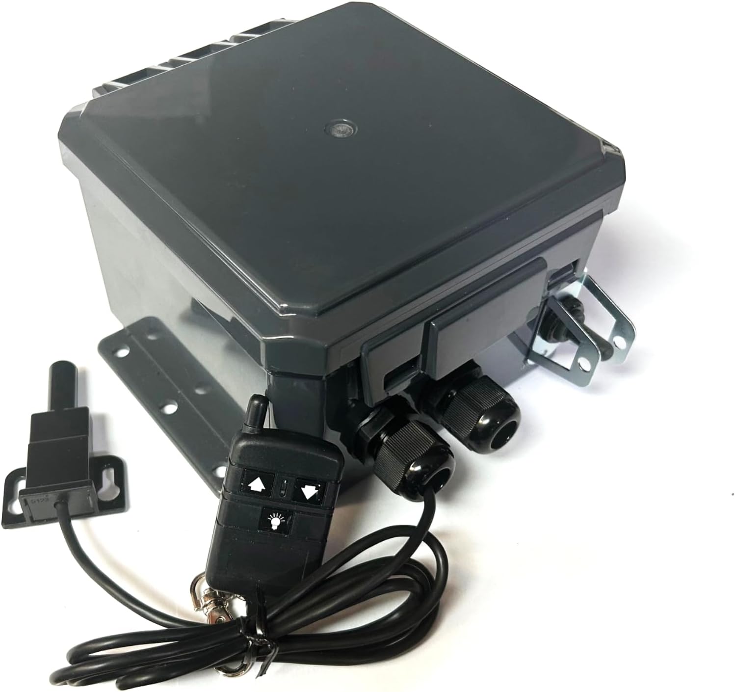 GAMA Electronics Boat Lift RF Remote Control System, 120VAC Single Phase, Capacitor Start (4-Wire) AC Motor Reversing with Limit switches