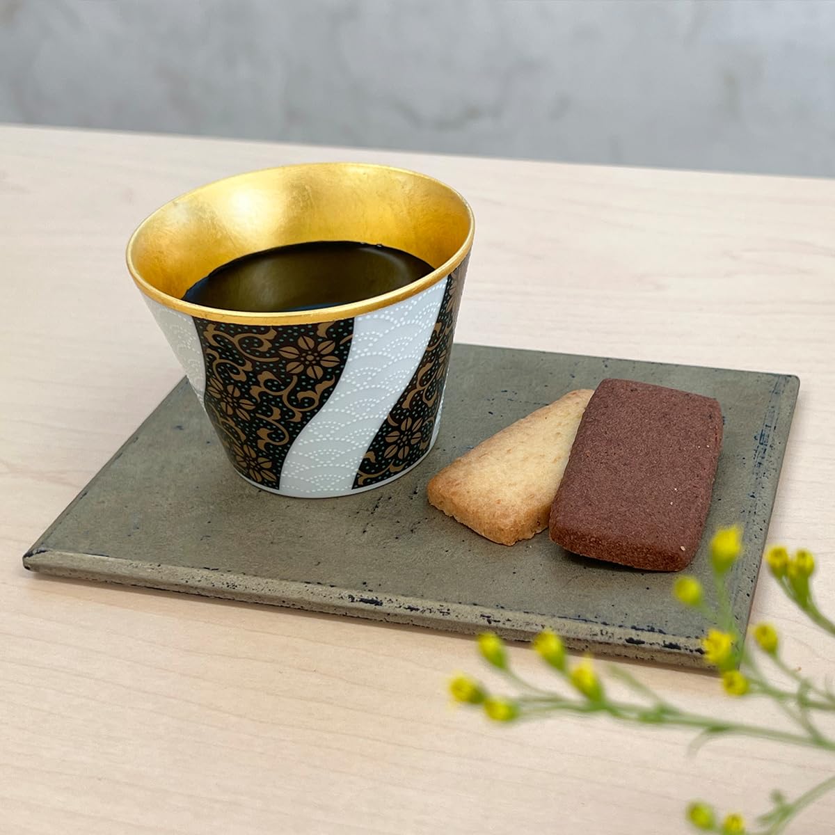 Amazon.co.jp: 九谷焼 庄三フリーカップ 金沢 金箔 箔一 ギフト