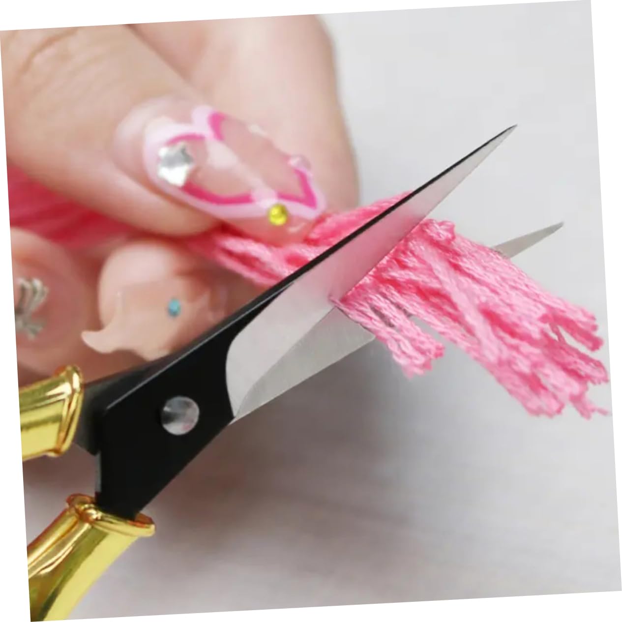 NUOBESTY 5 Pièces Ciseaux De Broderie Outils Ciseaux En Vrac De Salle De Bain Mini D'Artisanat De Bricolage Outil De Couture Pour Extérieur Métal