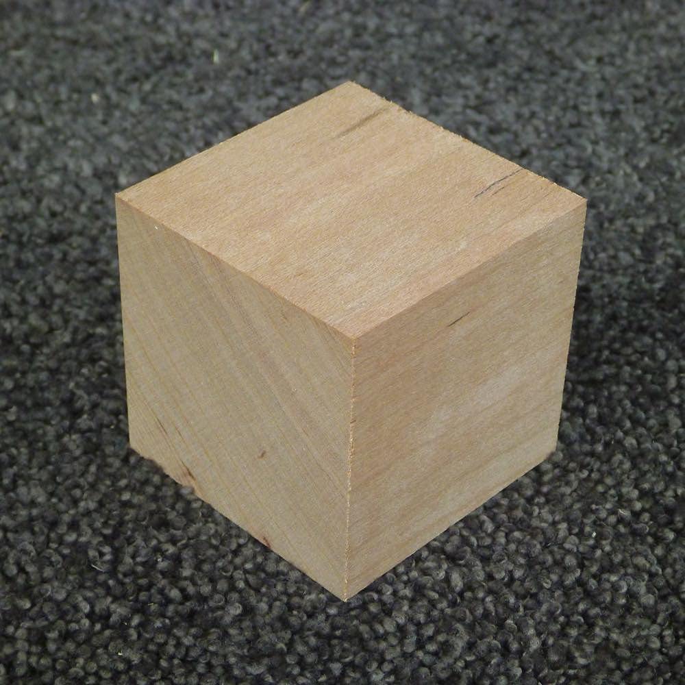 Amazon.co.jp: マデラスタイル(Madera Style) そうぞうざっか 木材 角材 ブラックチェリー材 アメリカ材  50mmx50mmx50mm 木のブロック サイコロ キューブ 立方体 木のおもちゃ 5個セット 197000050-A : DIY・工具・ガーデン