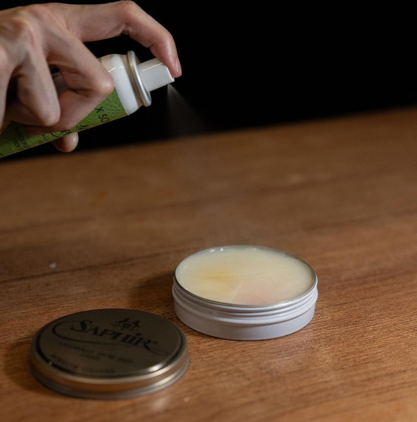 SAPHIR Médaille D’Or Plant Based Wax Softener Renews Dried Wax Polish 75 ml