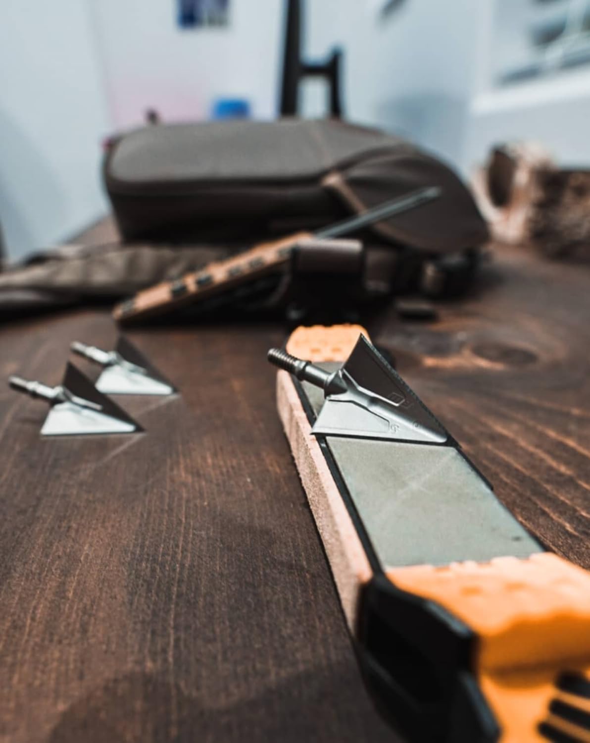 G5 Montec M3 Solid Fixed 3-Blade Broadheads | 3-Pack | 100/125 Grains | Razor Sharp 1-Piece Construction | Screw in | Compound & Recurve Compatible