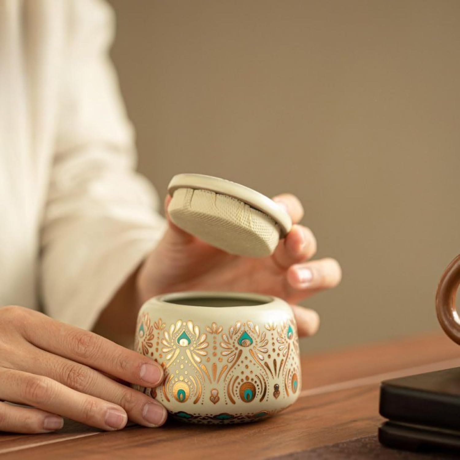 Ru Kiln Ceramics Tea Caddy, 175ml 5.7oz, Storage Tank Portable Sealed Storage Tank