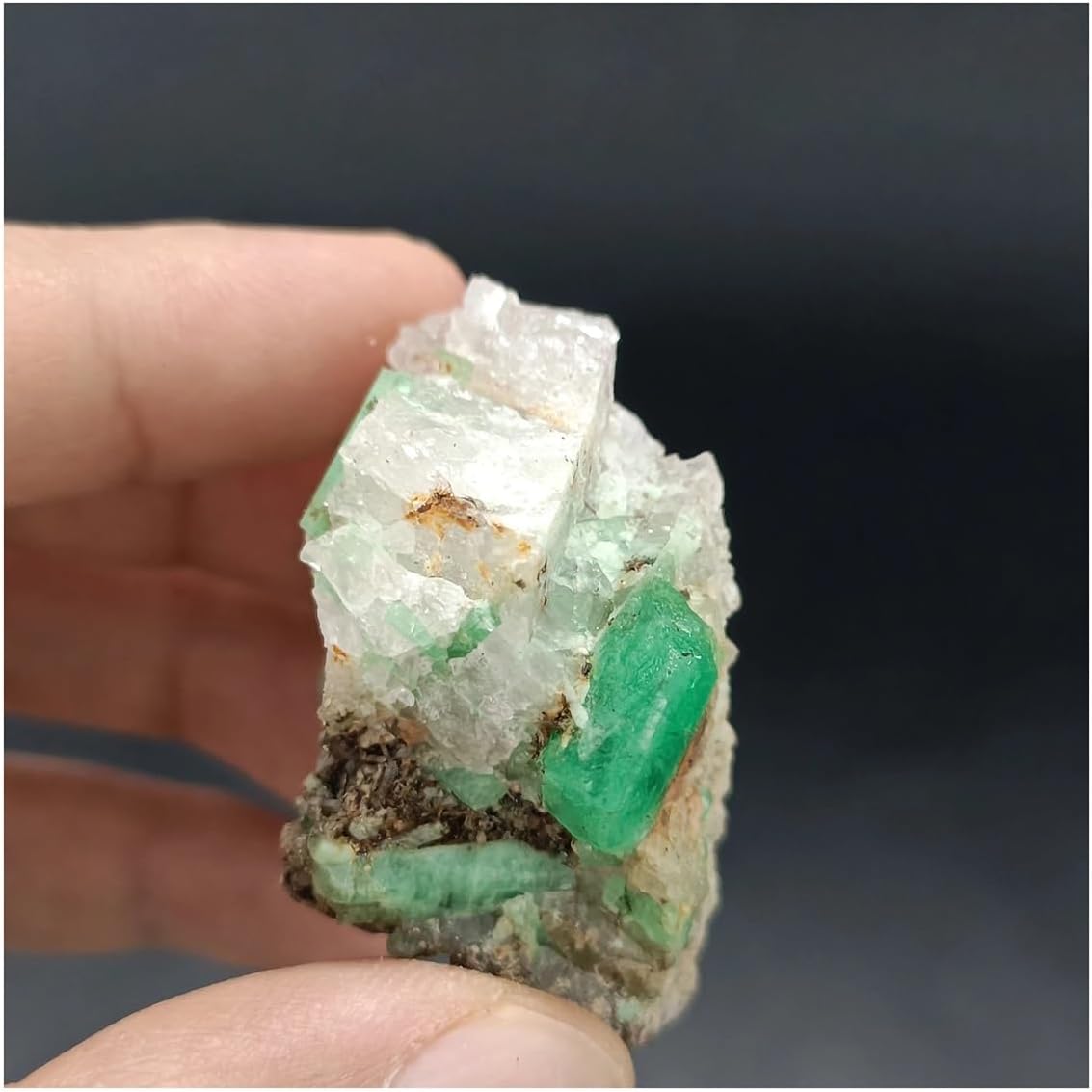 Crystal Stone Home Decor Natural Green Emerald Mineral Grade Crystal Specimens Stones and Crystals