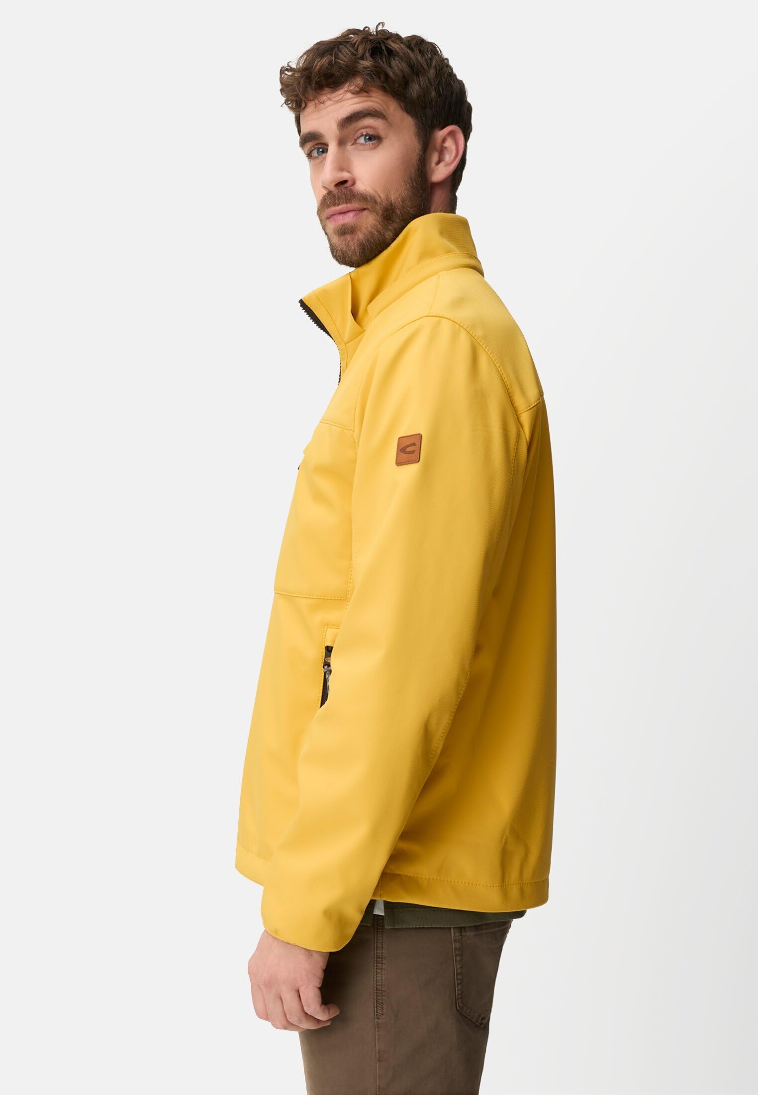 camel active Herren Softshelljacke mit Kapuze | Softshelljacke mit abnehmbarer Kapuze | wasserabweisend und winddicht