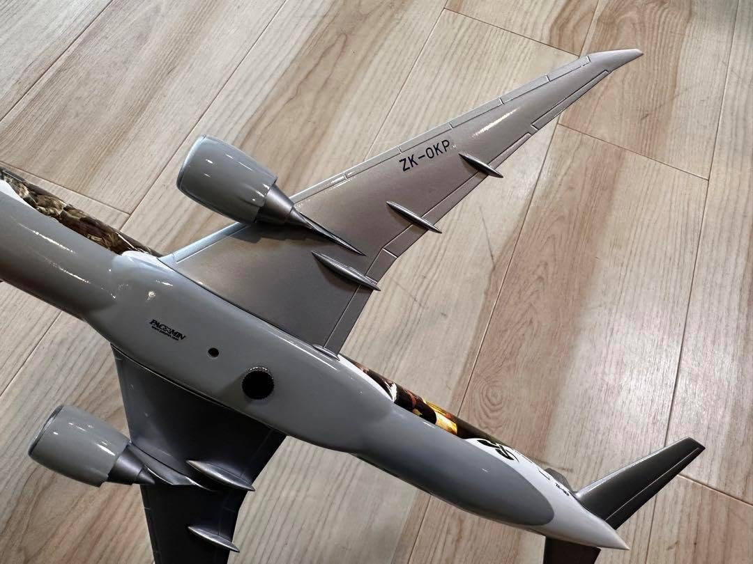 ニュージーランド航空 ボーイング777-300ER 1/200スケール Jcwings