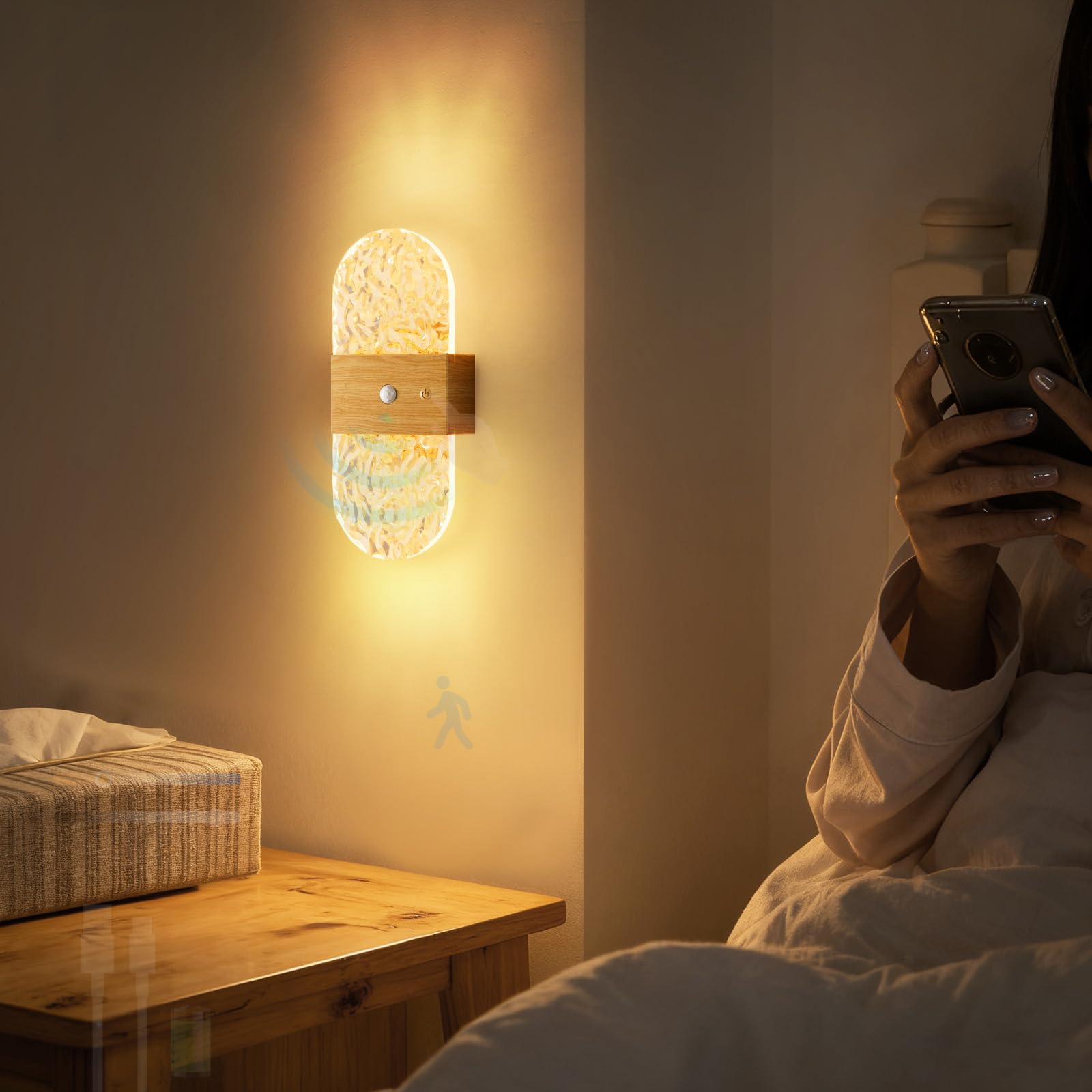 Aplique LED de pared recargable con sensor y luz regulable de madera clara 8