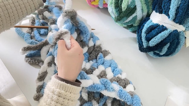 Amazon.com: MABOZOO Tie Dye Chunky Yarn for Crocheting 8 Pack