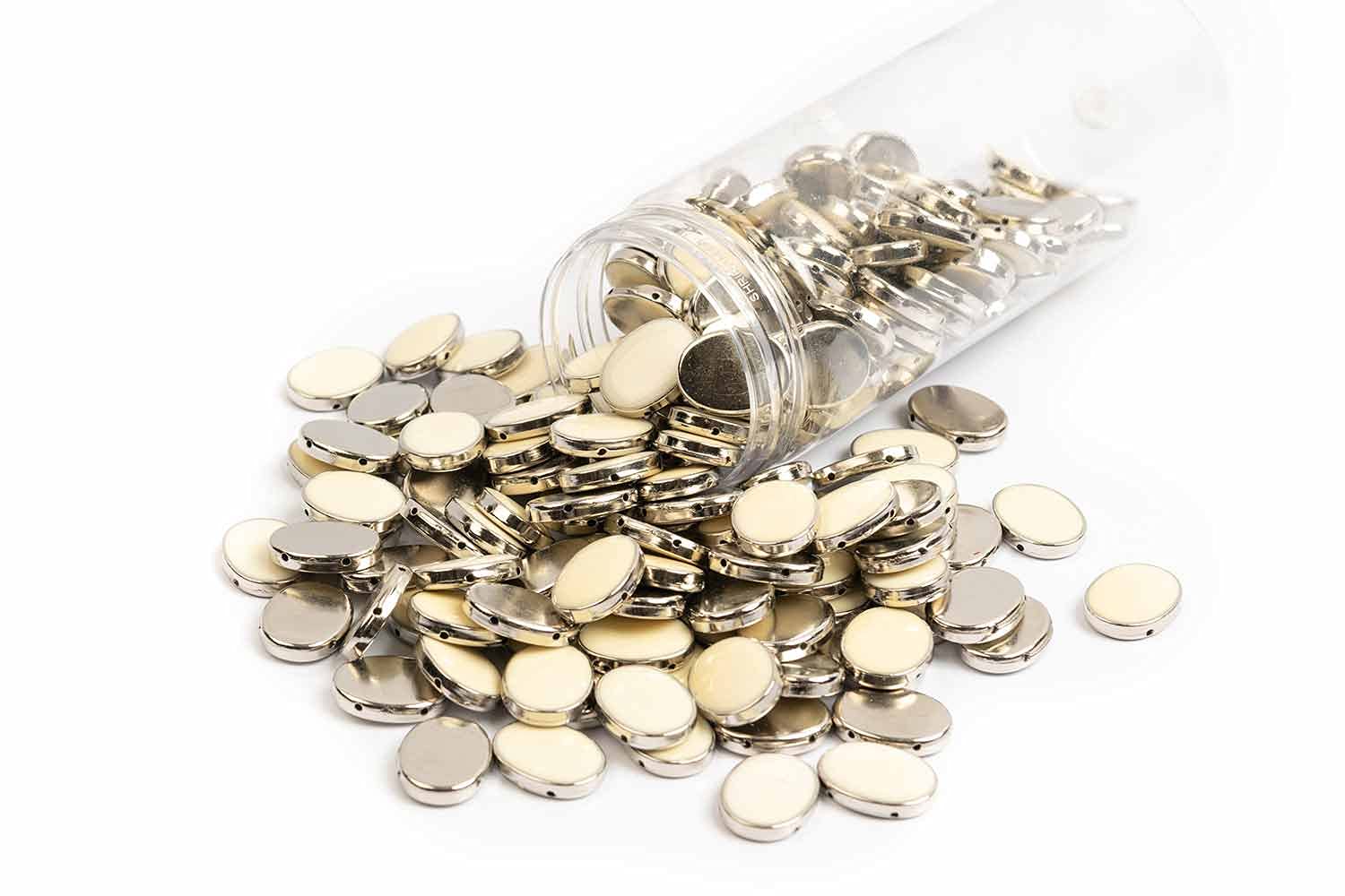 Mohan Shoppe Cream Color Oval Shape Plastic Stones for Embroidery Work Ladies Suits, Dresses, Blouses, Gowns, Beading, Art and Craft and Decoration, Package of 20 Pieces