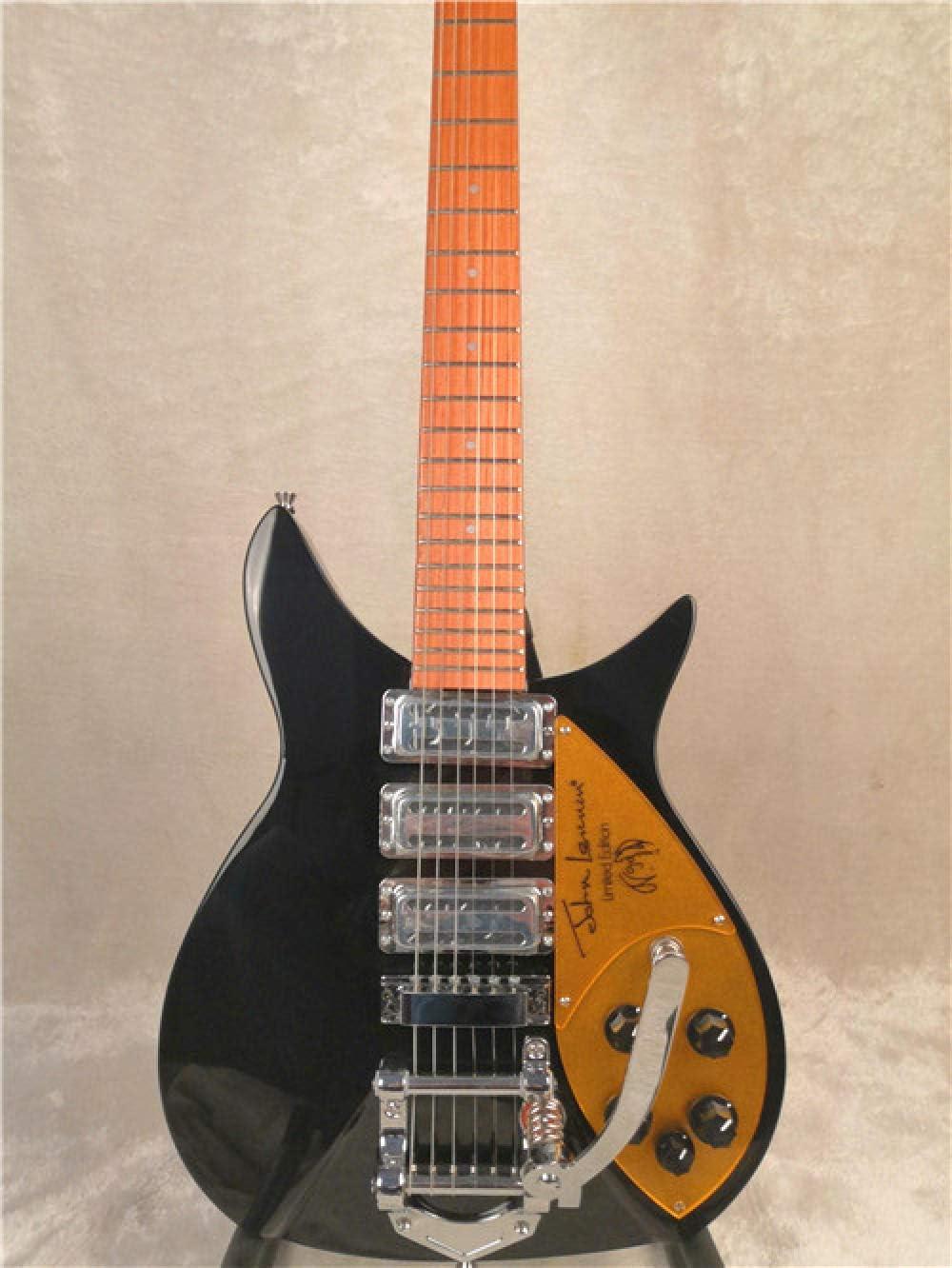 guitar Electric guitar fingerboard varnished black lacquered wood body