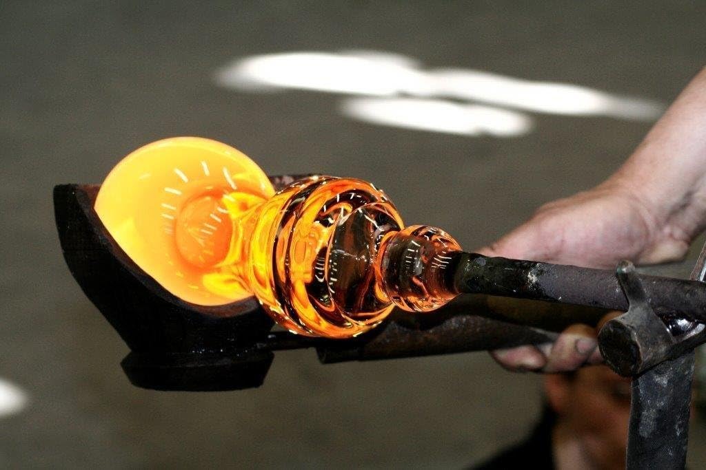 Dragonfly Vase - Handmade Glass Vase Decorated with Premium Crystal and Etched Dragonfly – Gift Boxed - Clear Mouth Blown Centerpiece, 7.9 in (20 cm)