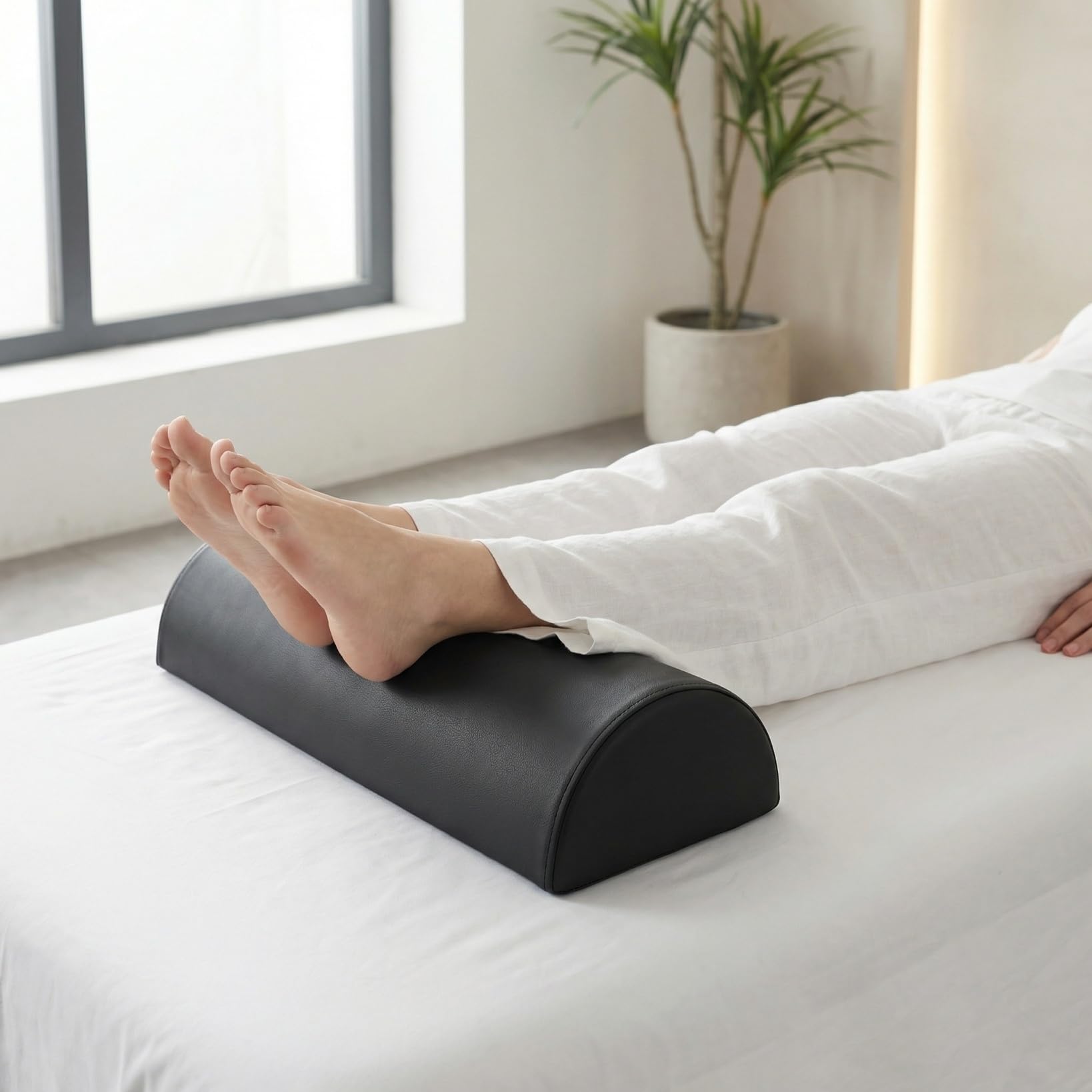 Veemoon Coussin Demi-Rond Noir en Mousse à Mémoire de Forme pour Jambes et Pieds Traversin Ergonomique pour Table de Massage Accessoire Spa Réutilisable et Facile à Nettoyer Institut