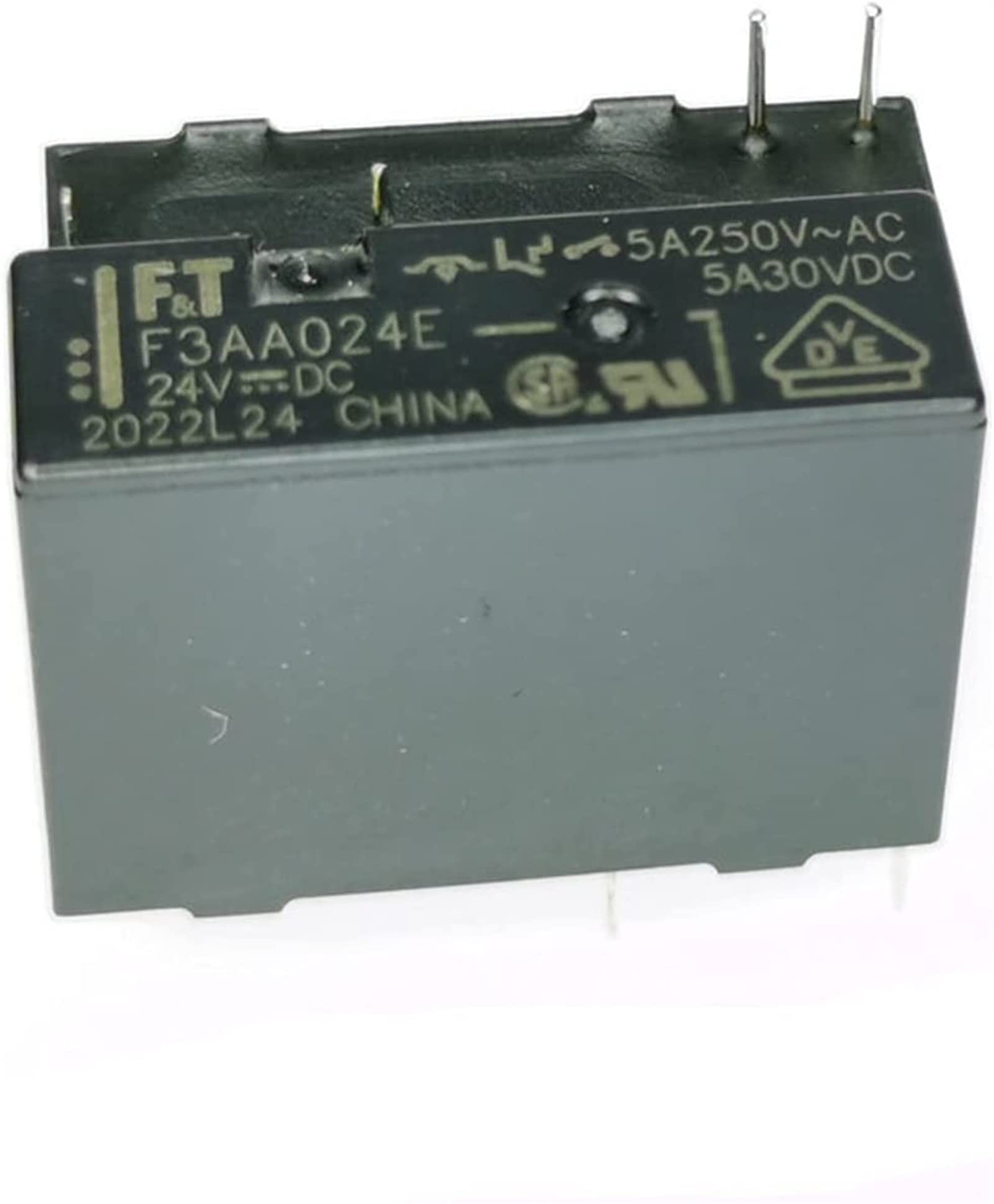 Relé de poder F3AA024E para solucionar fallos de energía en placas electrónicas
