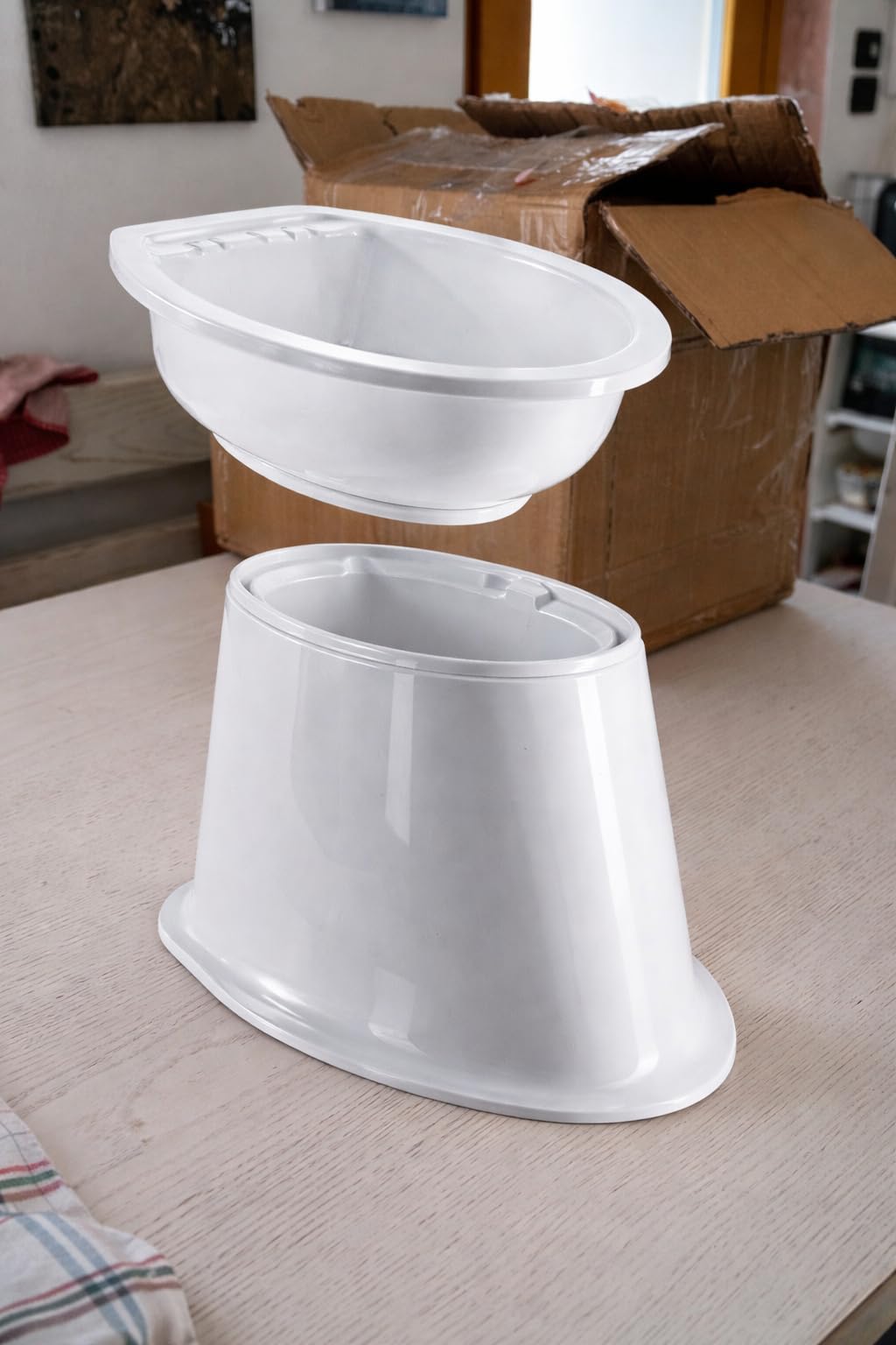 Bidet da Campeggio Portatile e Smontabile | 2 Pezzi in Plastica | Per Camper, Roulotte, Barca, Tenda | Leggero e Facile da Pulire – 47 x 32 x 38 cm