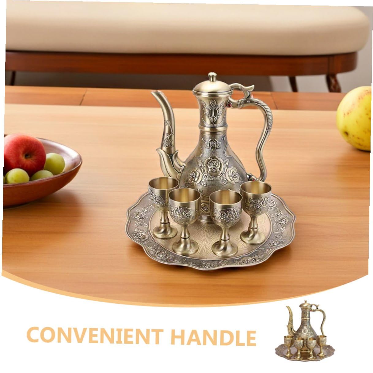 Vino Vintage in Metallo Bronzo Antico con Caraffa Bicchieri e Vassoio Resistente Design Inciso Floreale per Casa Bar Feste ed Eventi Eleganti