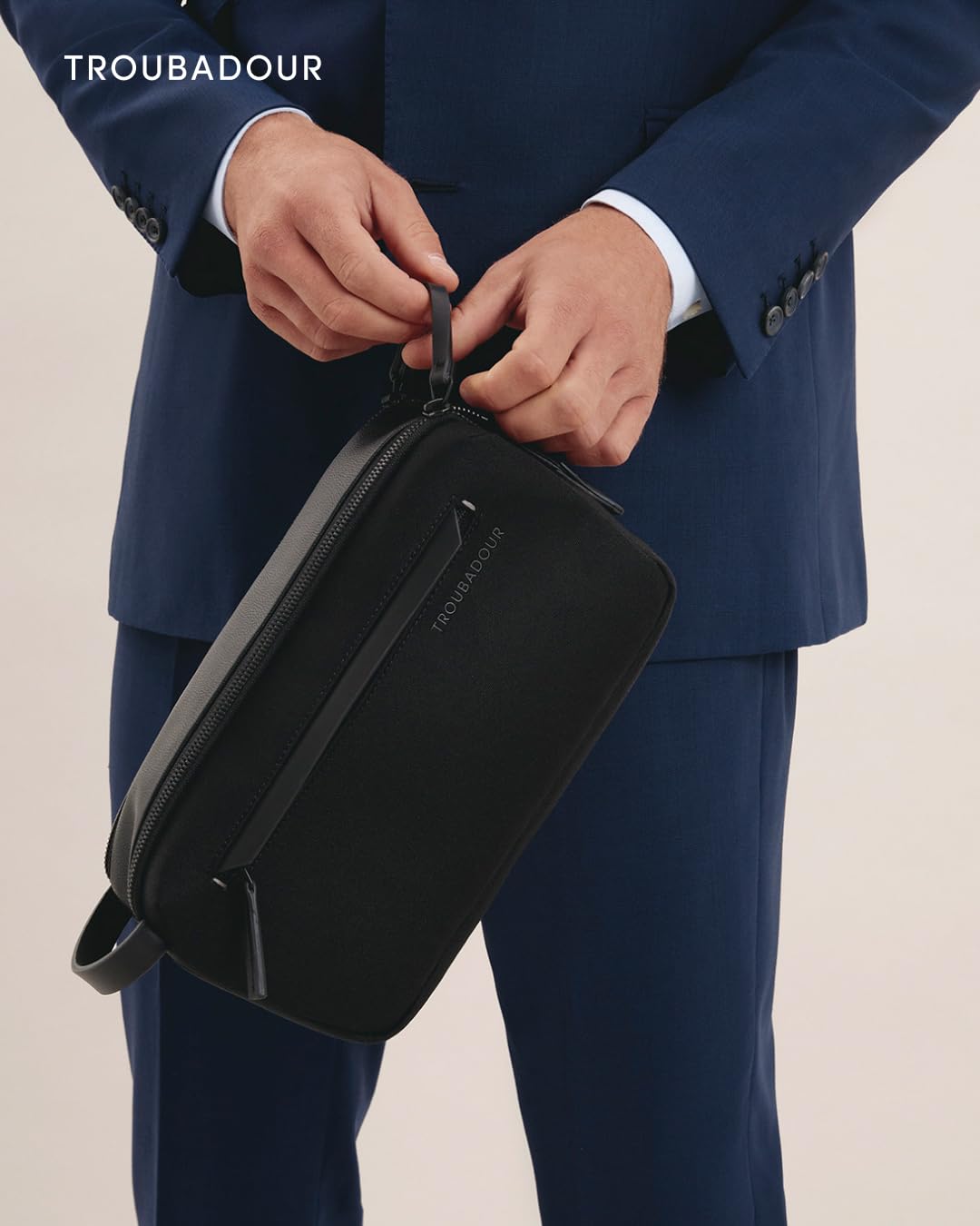 Troubadour Rig Case 2.0 - Organizador tecnológico resistente al agua de alta calidad, compartimentos espaciosos para cables, cargadores y accesorios, duradero y ligero para profesionales en