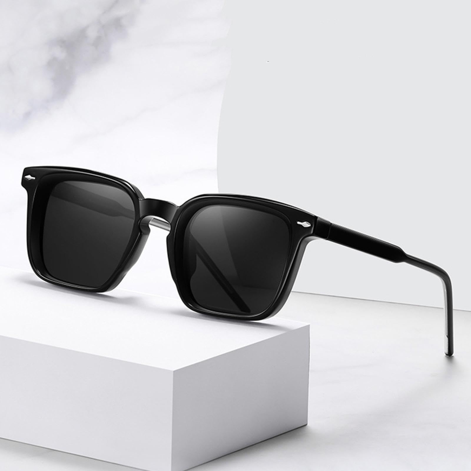 Gafas de sol de lujo para hombre y mujer, estilo retro, transparentes, con remaches punk, UV400