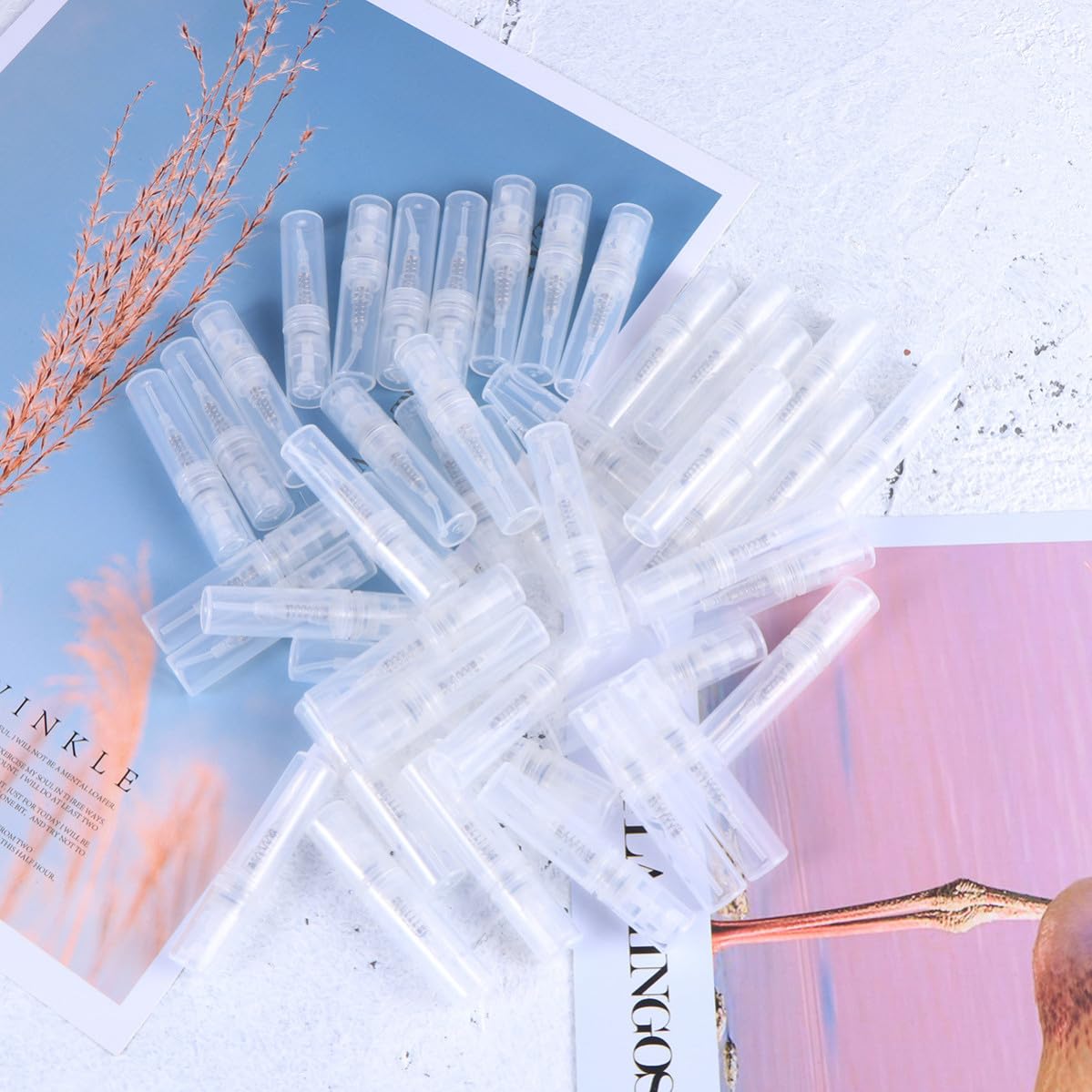 Perfume Portátiles Recargables 60 Botellas de 2ml de Plástico y Rellenables, Ideales para Maquillaje y Viajes