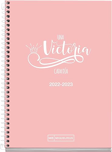 MIQUELRIUS - Agenda Septiembre 2022 Junio 2023 - Page Day - Tamaño activo 4.6 x 6.9 in - Bilingüe Español, Inglés - Escuela - Rosa Frase
