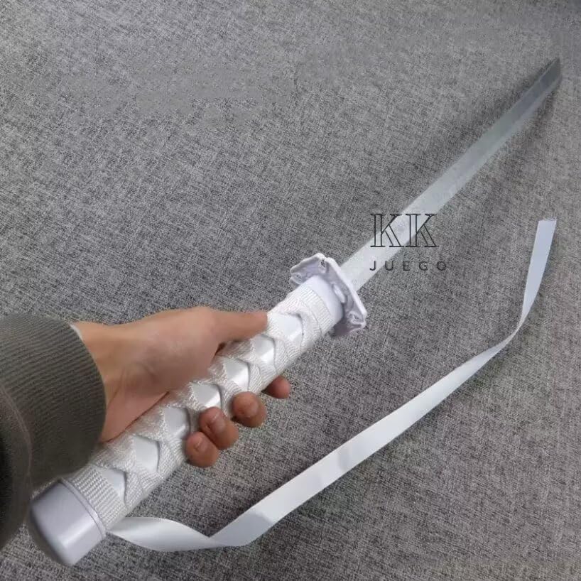 BLEACH 朽木ルキア　袖白雪　モチーフ キーホルダー シルバーカラー BLEACH 朽木ルキア 袖白雪 モチーフ キーホルダー シルバーカラー