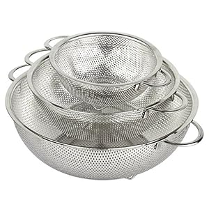 HÖLM 3-Piece Stainless Steel Mesh Micro-Perforated Strainer Colander Set (1-Quart, 2.5-Quart and 4.5-Quart)