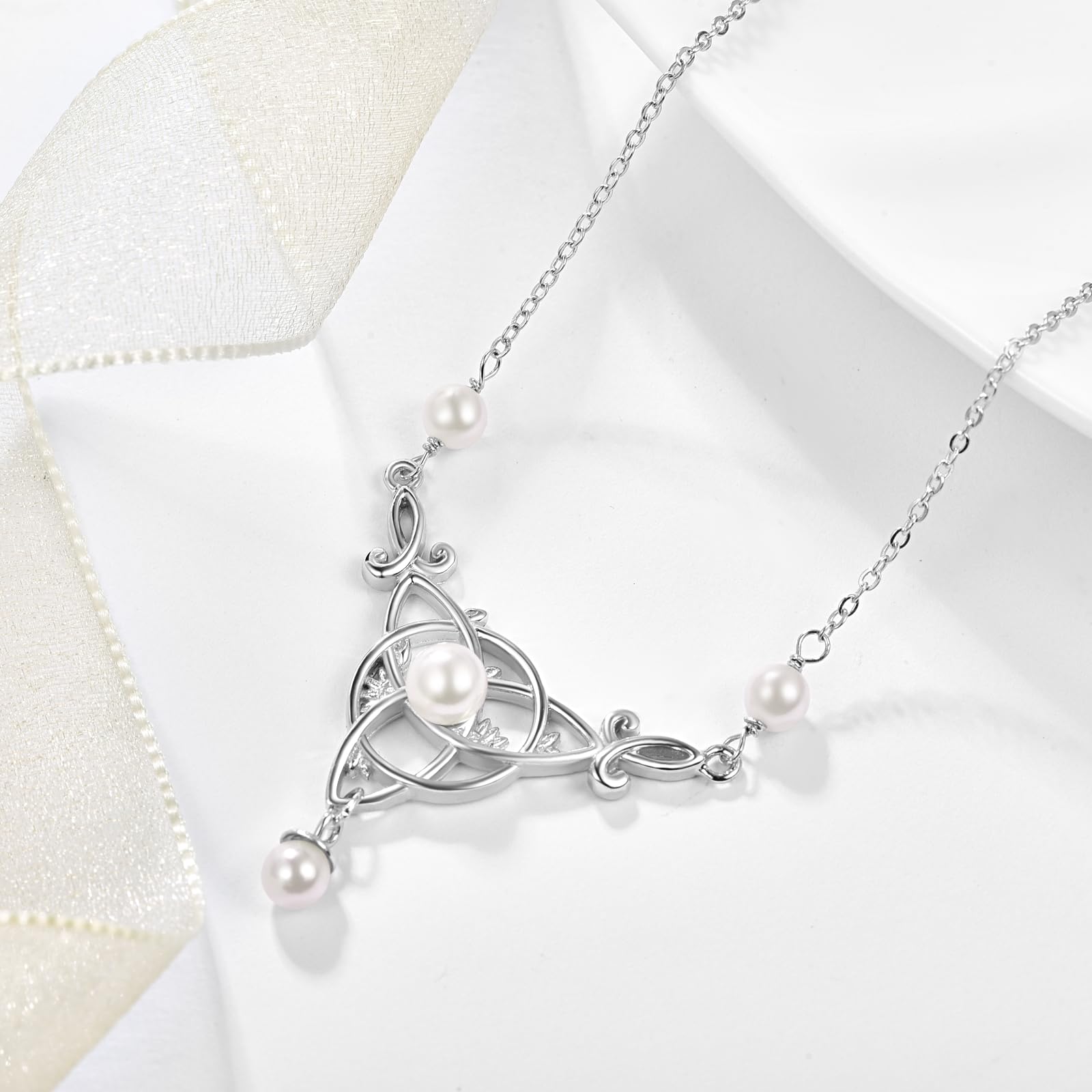 KINGWHYTE Süßwasserperlen Halskette für Frauen 925 Sterling Silber Keltische Knoten Claddagh Halskette Keltischer Schmuck Irische Geschenke für Frauen