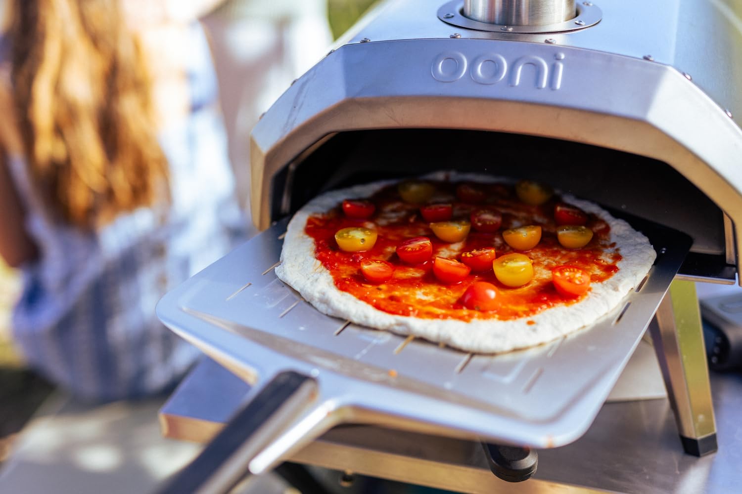 Ooni perforierte Pizzaschaufel 30 cm – Aluminium-Pizzaschieber mit langem Griff – Pizzaschaufel zum Schieben, Wenden und Herausnehmen von Pizzen Zubehör
