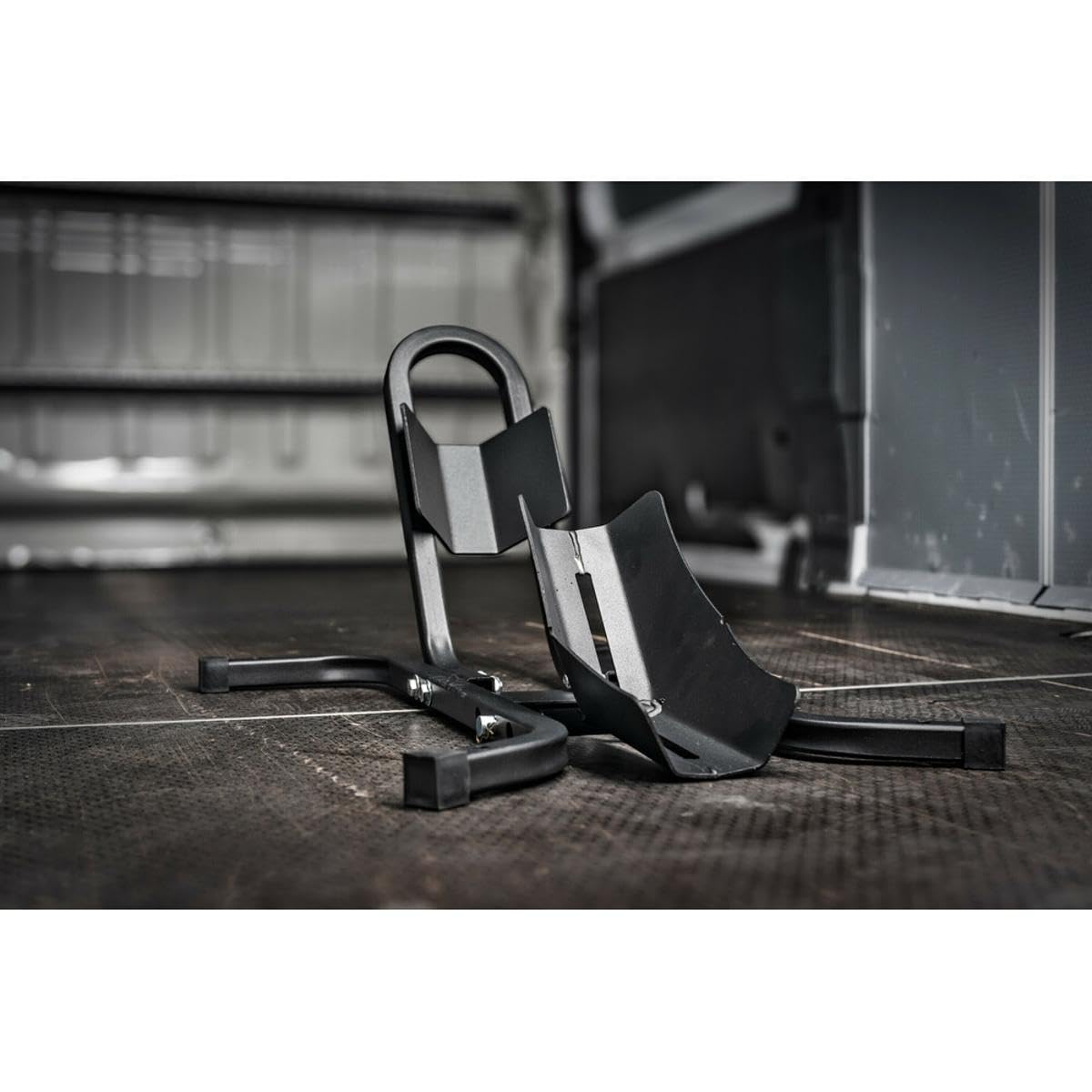 Lampa 91705 Stand Lock, Cavalletto blocca ruota moto per ruota anteriore da 15 a 21 pollici per garage, officina, trasporto in furgone