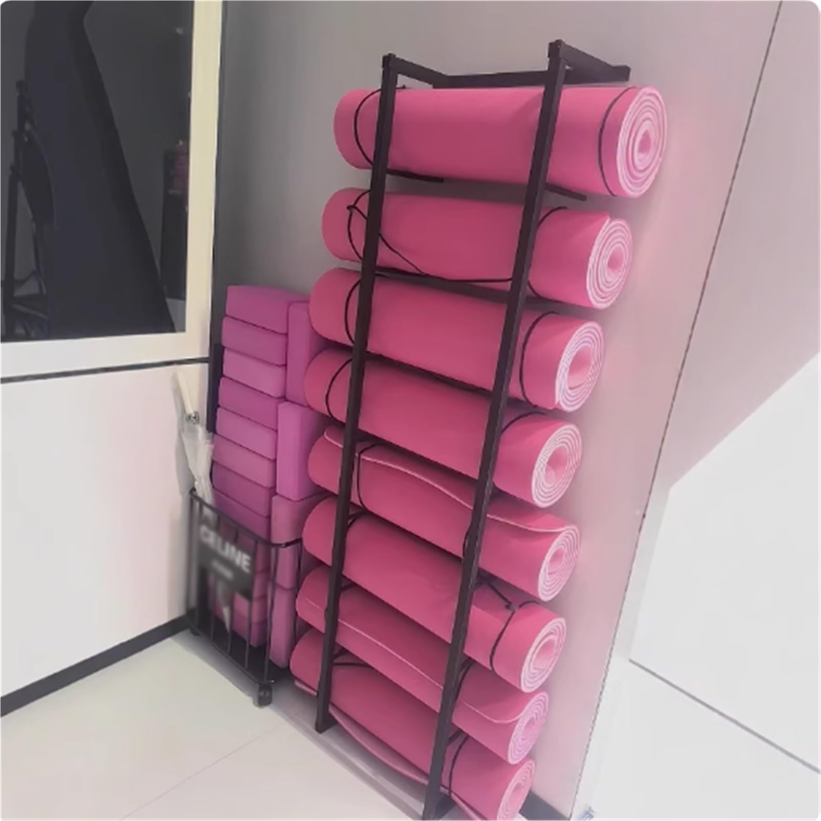 Supporto da parete per tappetino da yoga, resistente, per rulli in schiuma, skateboard, sci e attrezzature per il fitness, supporto salvaspazio in metallo per organizzare