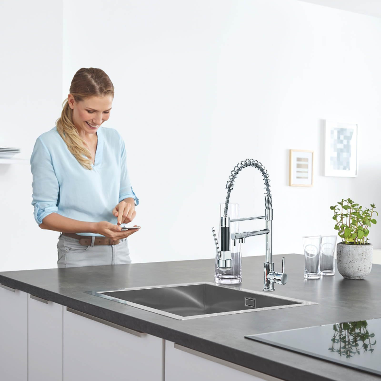 Grifo de Cocina LED 360° Giratorio Grifo de Cocina Extraible con Resorte, Mezclador Monomando Extensible Cabezal con 2 modos, Acero Inoxidable Cromo