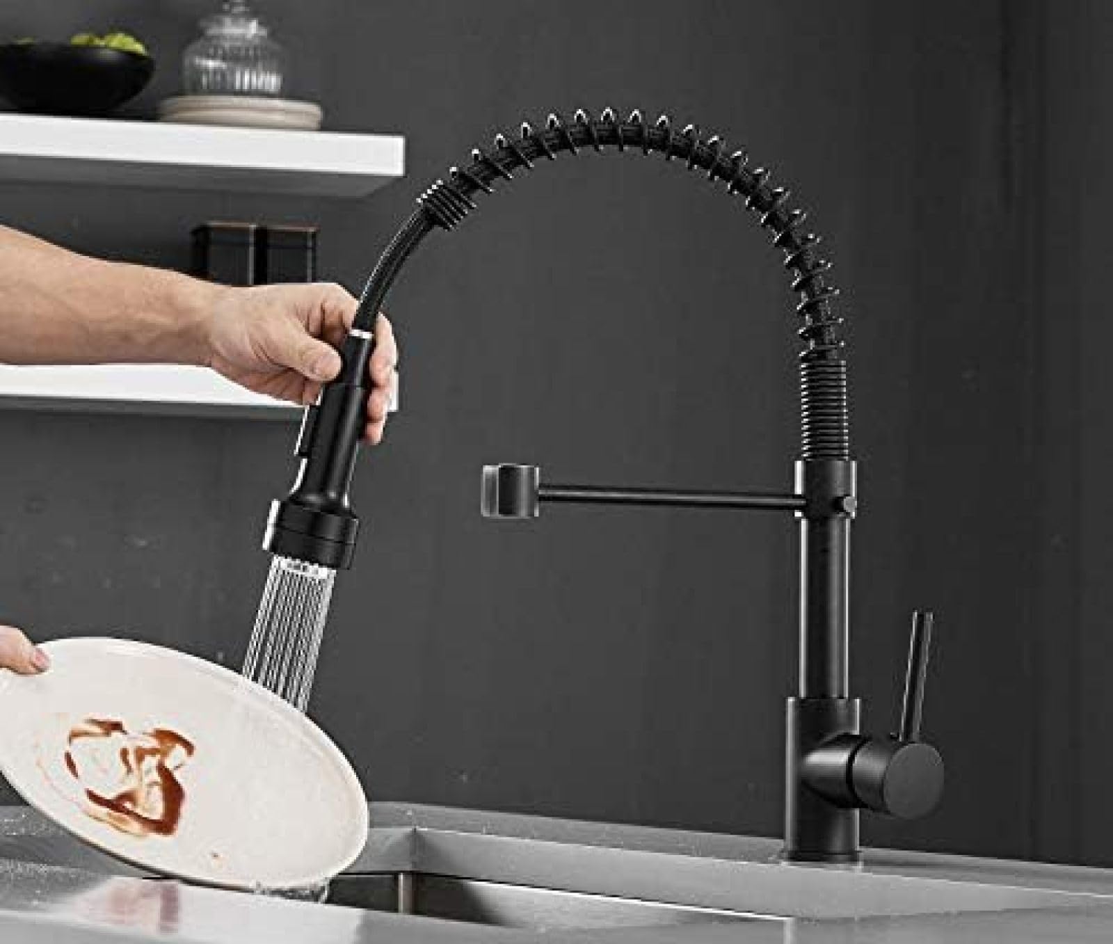 Mitigeur à levier unique avec bec extractible à ressort eau chaude et froide
