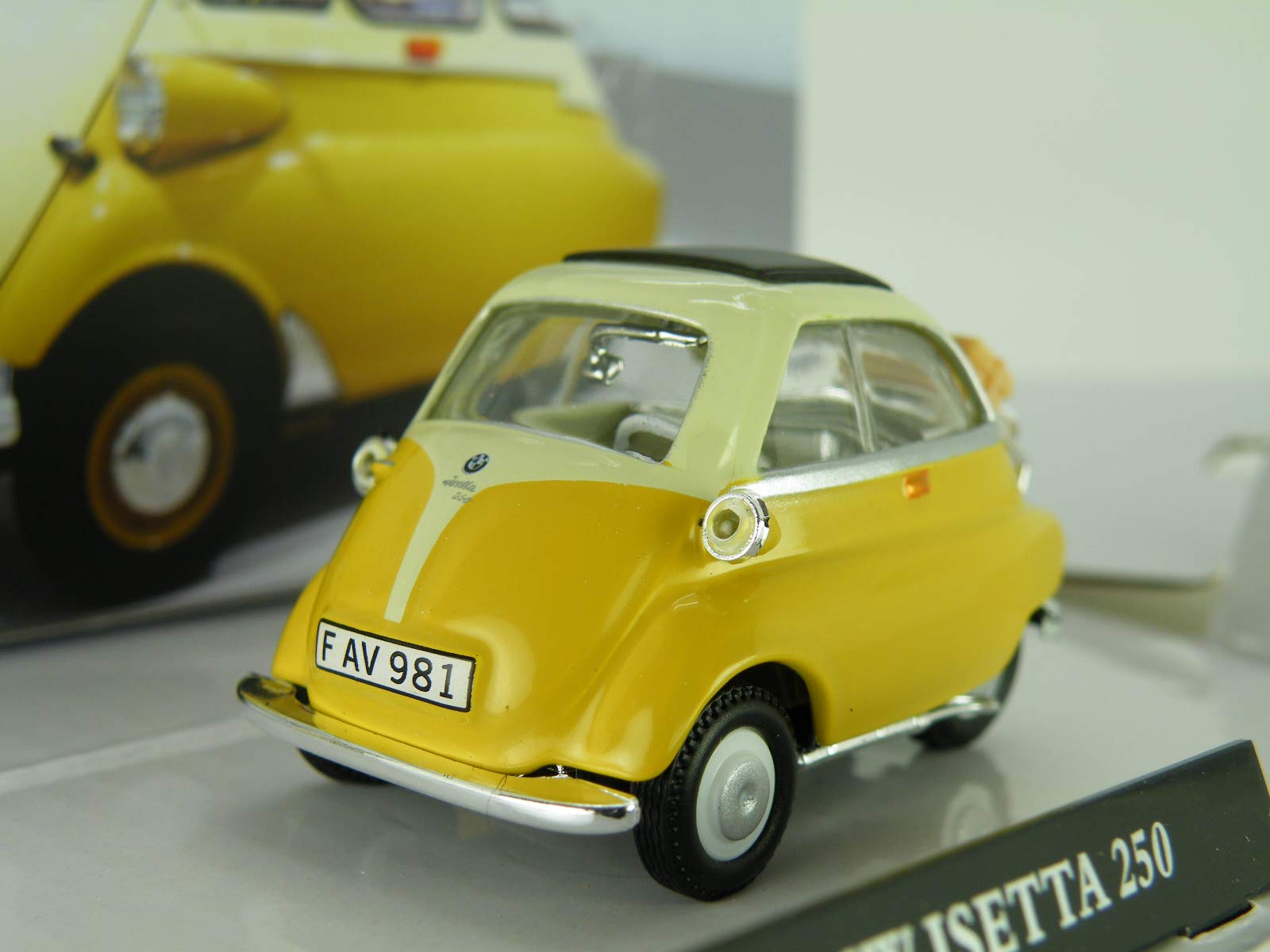 Supreme Models B M W ISETTA 250 MODEL BUBBLE CAR YELLOW/CREAM 1:43
