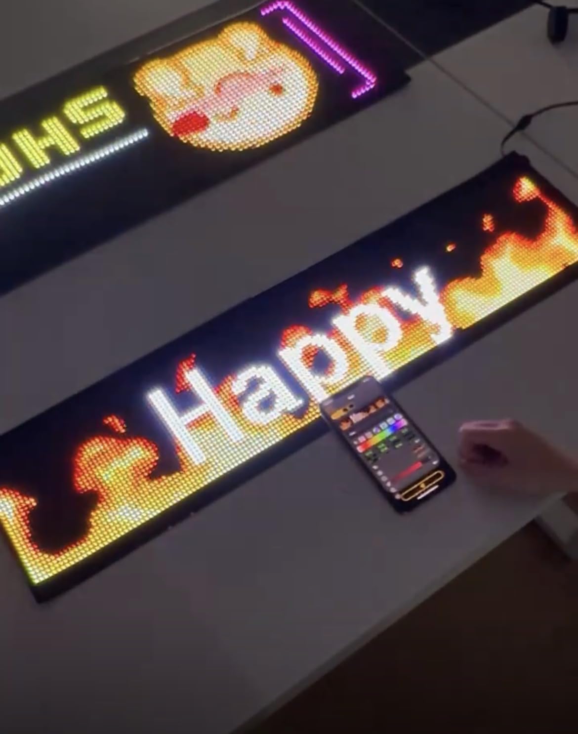 Genérico Pantalla Display LED RGB Flexible Programable, Textos Personalizables con App Bluetooth. (20 x 33 cm) Muestra Mensajes, Publicidad en Tiendas, comercios y escaparates