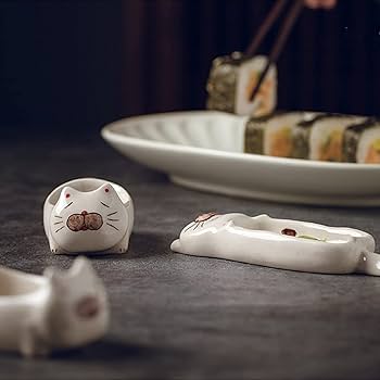 ルータ・インドラシューテ作　中皿　陶器　猫 ルータ・インドラシューテ作 中皿 陶器 猫 ルータ・インドラ