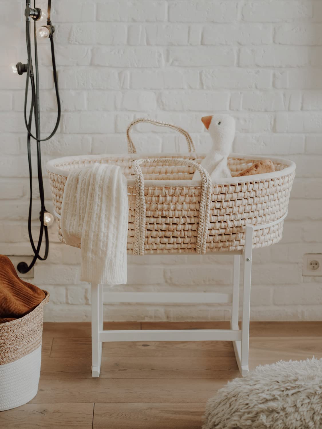 Panier pour bébé avec support à bascule et matelas à trois couches, berceau avec support en bois, linge de lit, lit pour bébé, chambre de bébé, 23
