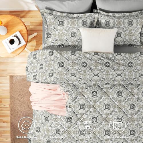 Image of Amazon Brand - Umi Reversible Double Bed Super Soft AC Comforter /Blanket /Quilt /Rajai 220 GSM Soft Microfiber Diamond Stitch (90 inch x 100 inch Inches /228cm x 254cm) - Comforter Double Bed|Silver & White