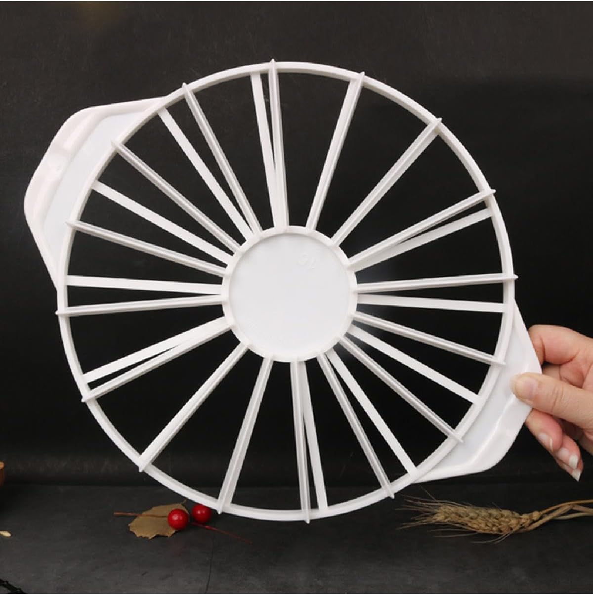 Cake Divider Slicer Adjustable Cake Cutter Tool for 14-16 Equal Slices Perfect for Birthday Wedding Party Baking Supplies