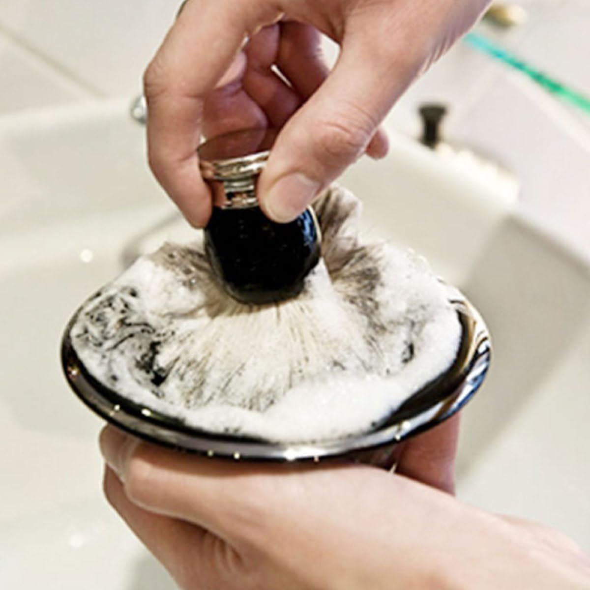 KICHOUSE Footed Stainless Steel Shaving Soap Bowl 11cm Large Shave Mug Set with Brush for Men’s Grooming and Travel Shaving Supplies
