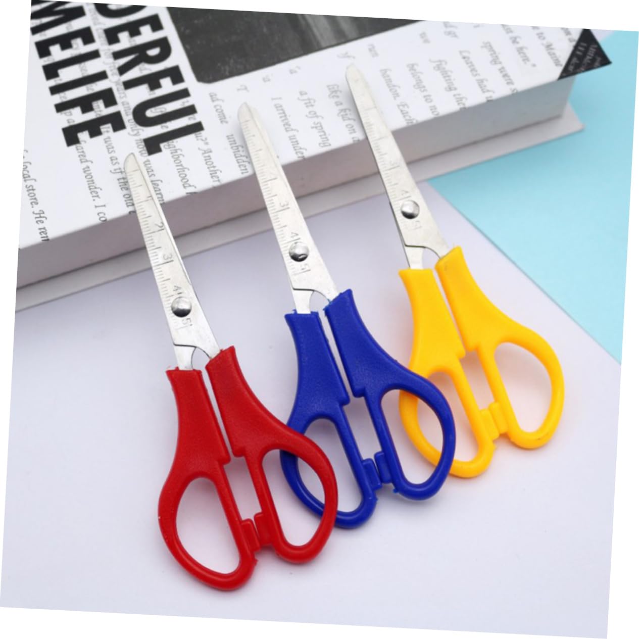 Housoutil 36 Pièces Ciseaux Ronds pour Étudiants Ciseaux Multifonctions de Bureau et Diy avec Échelle Accessoires de Couture et Couleurs Aléatoires Couleur Aléatoire