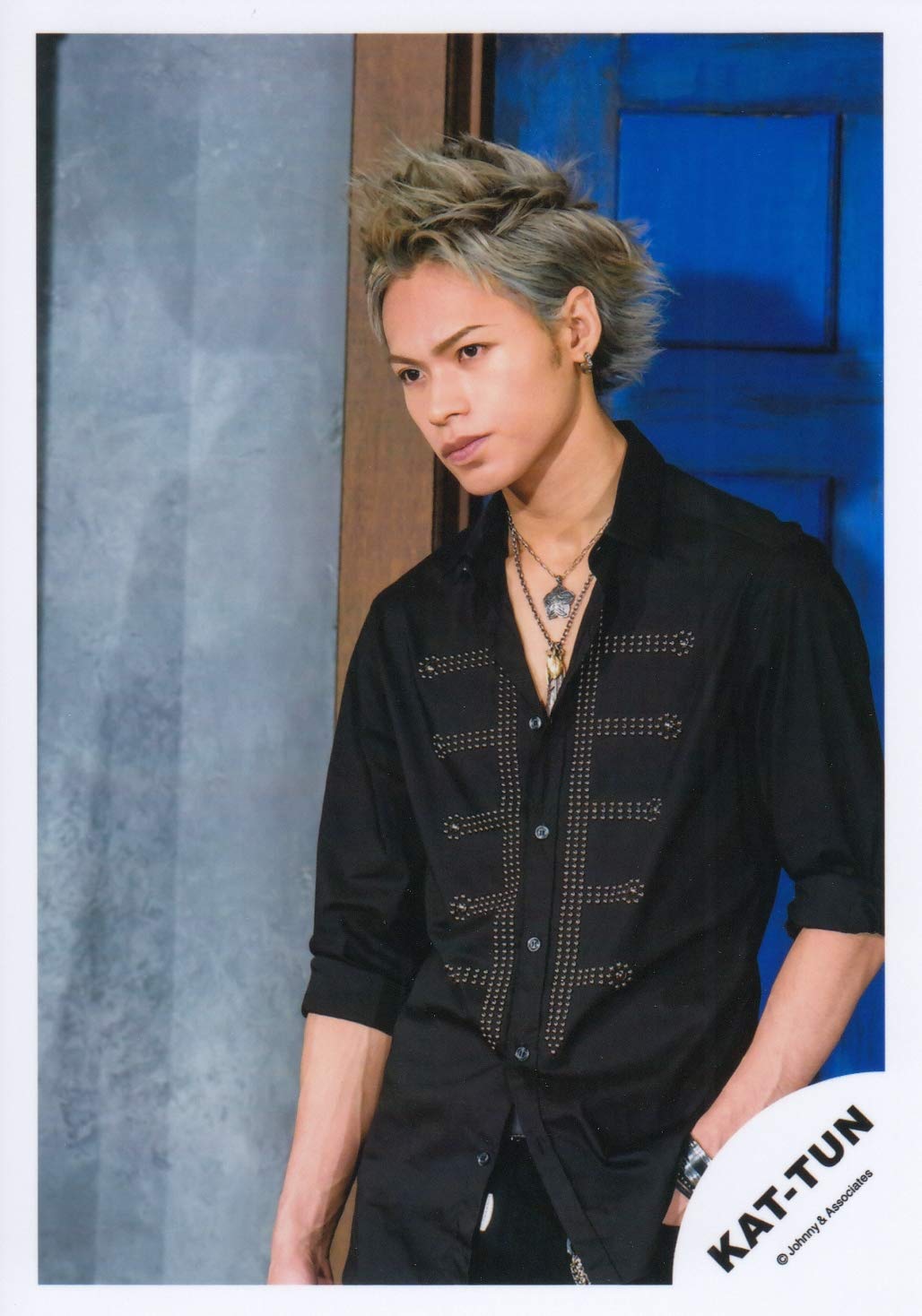 Amazon.co.jp: KAT-TUN 公式生写真 （上田竜也）KA00254 : おもちゃ